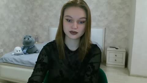 OneGoddess online show from 01-26-25, 05:34