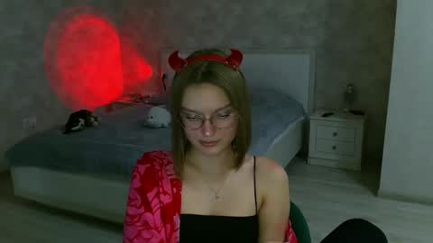 OneGoddess online show from 10-29-25, 05:14