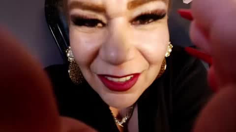 Snapshot of missmelania chatting on 06-11-26, 09:46 missmelania online show from 06-11-26, 09:46