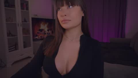 LUXXANDRA online show from 02-01-26, 06:23