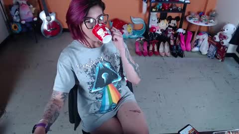 Miss Mia online show from 01-14-25, 01:38