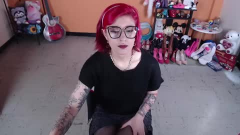 Miss Mia online show from 02-05-25, 04:36