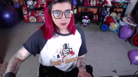 Miss Mia online show from 09-18-25, 03:03