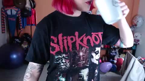 Miss Mia online show from 10-18-25, 04:08