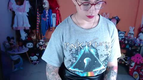 Miss Mia online show from 05-18-26, 10:48