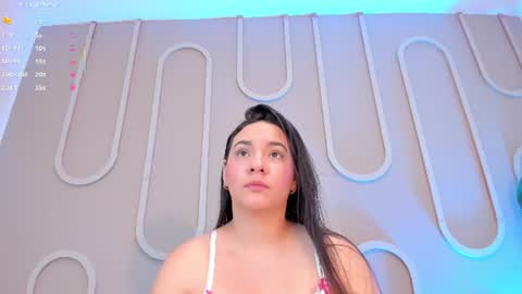 Snapshot of missmiaa_ chatting on 06-23-26, 11:52 Mia online show from 06-23-26, 11:52
