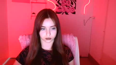 Mia online show from 11-24-25, 06:40