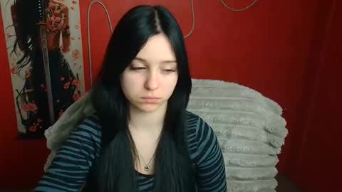 Mia online show from 03-11-26, 12:22