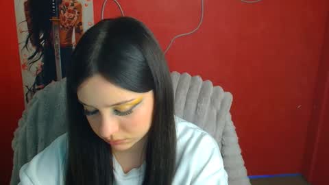 Snapshot of missmiamiss chatting on 05-04-26, 11:28 Mia online show from 05-04-26, 11:28