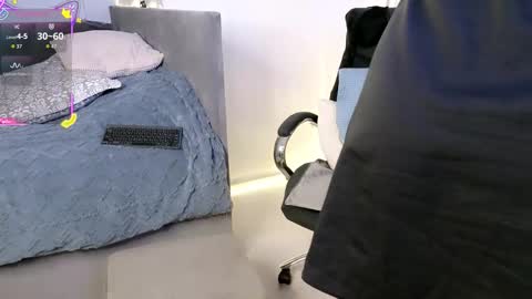 Mia online show from 02-01-26, 08:29