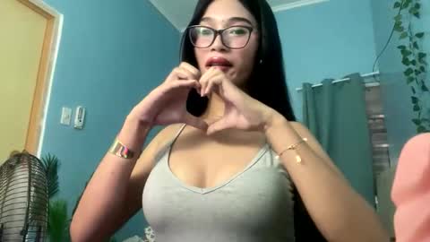 missminervaa online show from 10-07-25, 04:26