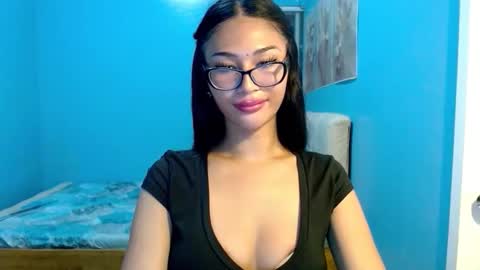 missminervaa online show from 05-19-26, 08:26