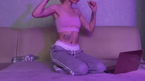 missmiroslava online show from 03-23-26, 08:40