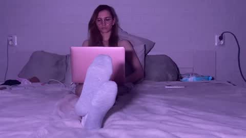 Snapshot of missmiroslava chatting on 04-21-26, 06:01 missmiroslava online show from 04-21-26, 06:01