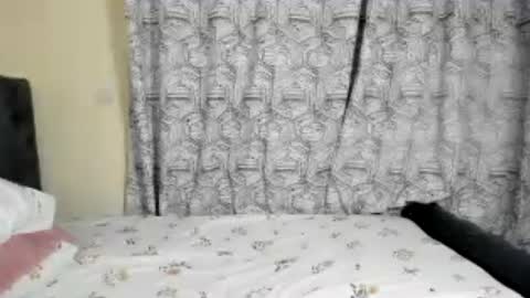 Snapshot of missmisbehave_irl chatting on 07-12-26, 06:32 sexy online show from 07-12-26, 06:32