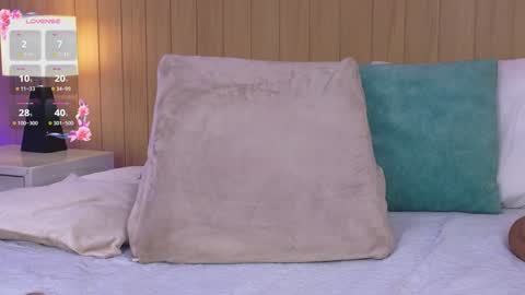 Emma Rivera online show from 12-19-24, 03:51