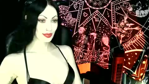 Snapshot of missmoondoll chatting on 02-06-26, 05:56 MissMoonDoll online show from 02-06-26, 05:56