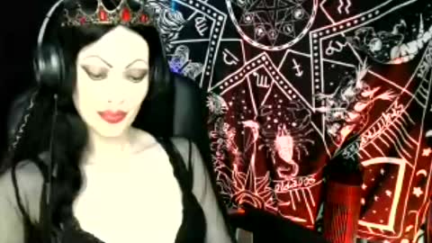 Snapshot of missmoondoll chatting on 07-12-26, 04:47 MissMoonDoll online show from 07-12-26, 04:47