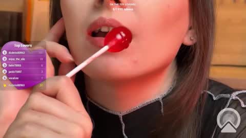 Snapshot of missnatasha5 chatting on 01-16-25, 09:40 Miss Natasha online show from 01-16-25, 09:40