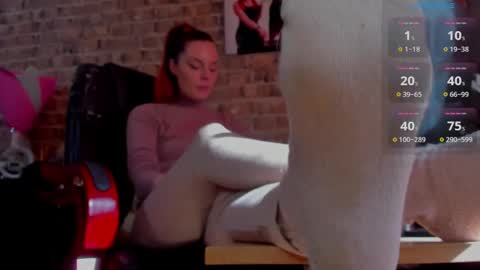 Snapshot of misspetitevenus chatting on 02-27-25, 10:37 Miss Venus online show from 02-27-25, 10:37