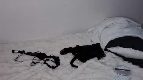 sarah online show from 03-10-26, 01:21