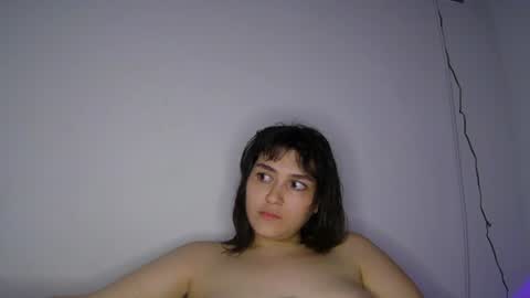 Snapshot of misspink152015 chatting on 06-20-26, 03:42 sarah online show from 06-20-26, 03:42