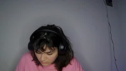 Snapshot of misspink152015 chatting on 06-20-26, 08:11 sarah online show from 06-20-26, 08:11