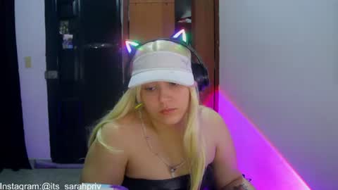 Snapshot of misspink152015 chatting on 07-20-26, 09:28 sarah online show from 07-20-26, 09:28