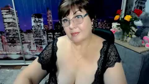 Snapshot of missritabella chatting on 06-17-26, 06:42 Rita online show from 06-17-26, 06:42