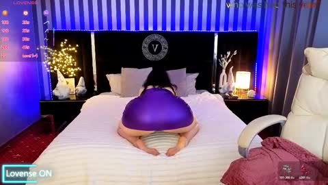 missrossi online show from 12-15-25, 01:59