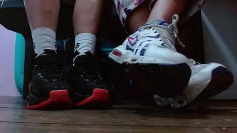 Snapshot of misssam28 chatting on 02-09-26, 04:33 TELL ME MISS online show from 02-09-26, 04:33