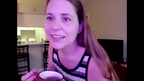 Snapshot of misssexysweet chatting on 02-01-25, 02:02 misssexysweet online show from 02-01-25, 02:02