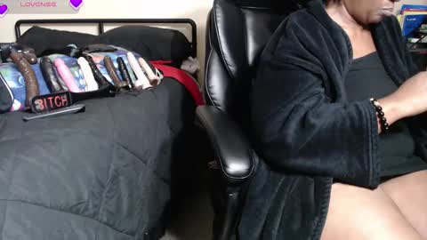 MissTajaa online show from 11-19-25, 03:17