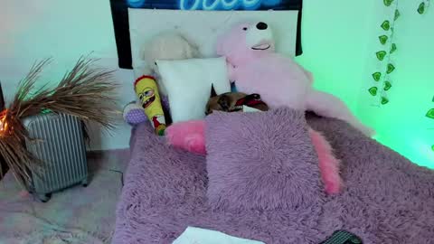 Snapshot of misstexass_ chatting on 12-22-24, 04:50  Natalie Texass indepedent model online show from 12-22-24, 04:50