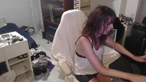 Snapshot of missthon chatting on 04-21-26, 09:26 missthon online show from 04-21-26, 09:26