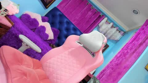 Snapshot of missvalentine18 chatting on 02-07-25, 01:22 missvalentine18 online show from 02-07-25, 01:22