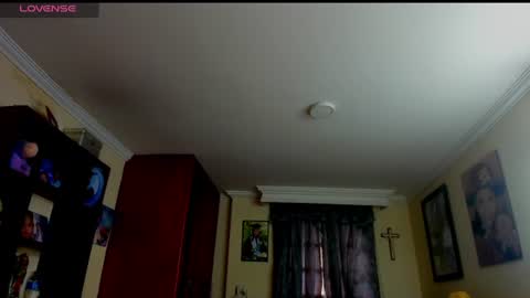 Snapshot of missvalery1 chatting on 06-23-26, 12:58 missvalery1 online show from 06-23-26, 12:58