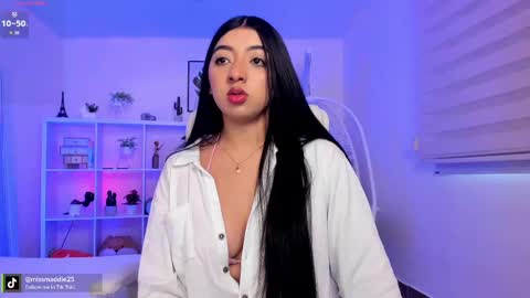 Snapshot of missvancouver_ chatting on 10-07-25, 01:08 Mafe Jimenez online show from 10-07-25, 01:08