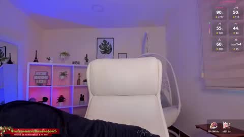 Mafe Jimenez online show from 12-18-25, 01:06