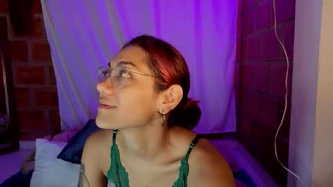 IG MISSVENUSS1 online show from 12-17-25, 07:36