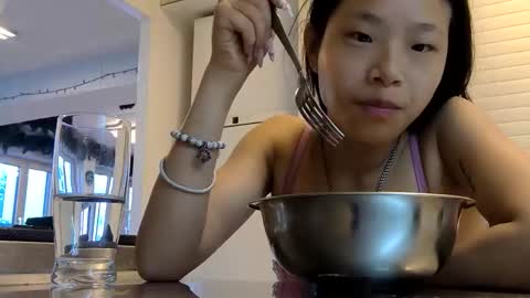 Miss Versatile online show from 05-29-26, 05:38