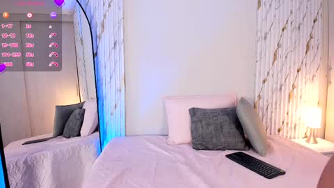 missvioleet online show from 10-16-25, 05:25