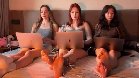 misswishh online show from 03-27-26, 04:07