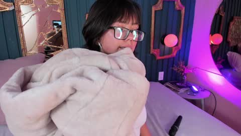 Snapshot of missy_taylor_ chatting on 12-20-24, 10:54 Missy online show from 12-20-24, 10:54