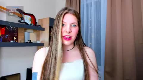 Anya online show from 04-18-26, 07:07