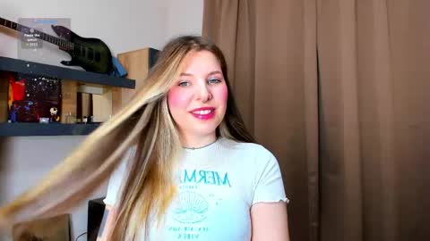 Snapshot of missyourann chatting on 05-24-26, 05:29 Anya online show from 05-24-26, 05:29