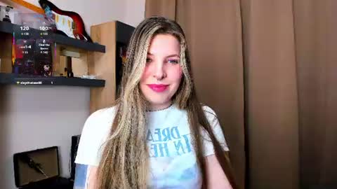 Snapshot of missyourann chatting on 08-03-26, 08:56 Anya online show from 08-03-26, 08:56