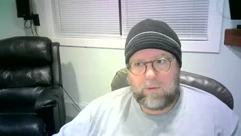 Snapshot of mister_happy567 chatting on 02-12-25, 02:56 Mr. Happy online show from 02-12-25, 02:56