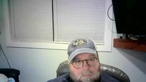 Snapshot of mister_happy567 chatting on 02-18-25, 01:54 Mr. Happy online show from 02-18-25, 01:54