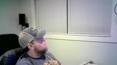 Snapshot of mister_happy567 chatting on 02-20-25, 05:12 Mr. Happy online show from 02-20-25, 05:12